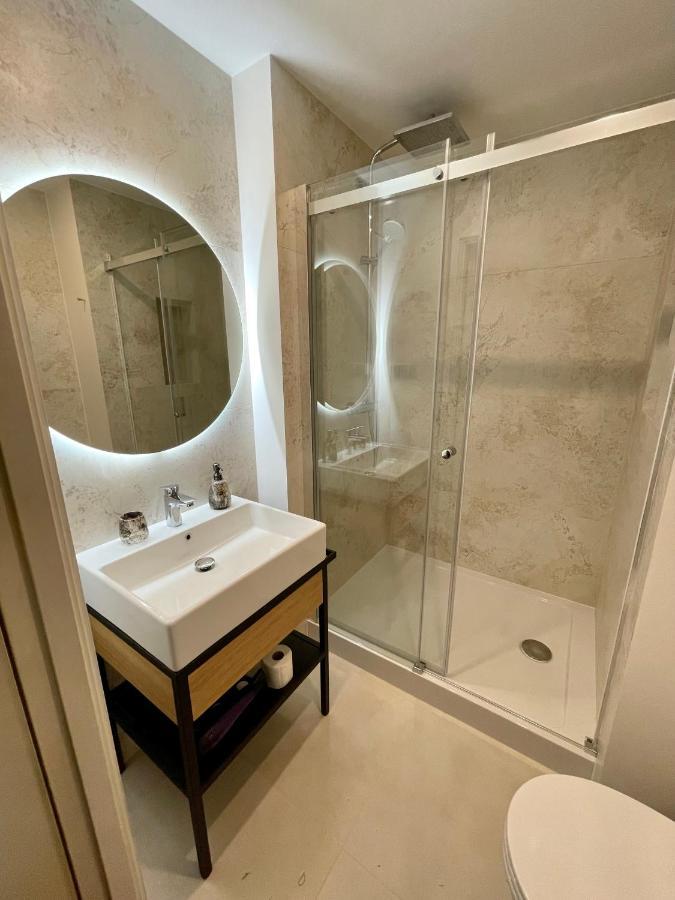 Boutique Apartments - Old Town 120M2 - Private Underground Parking - Wrocław Kültér fotó